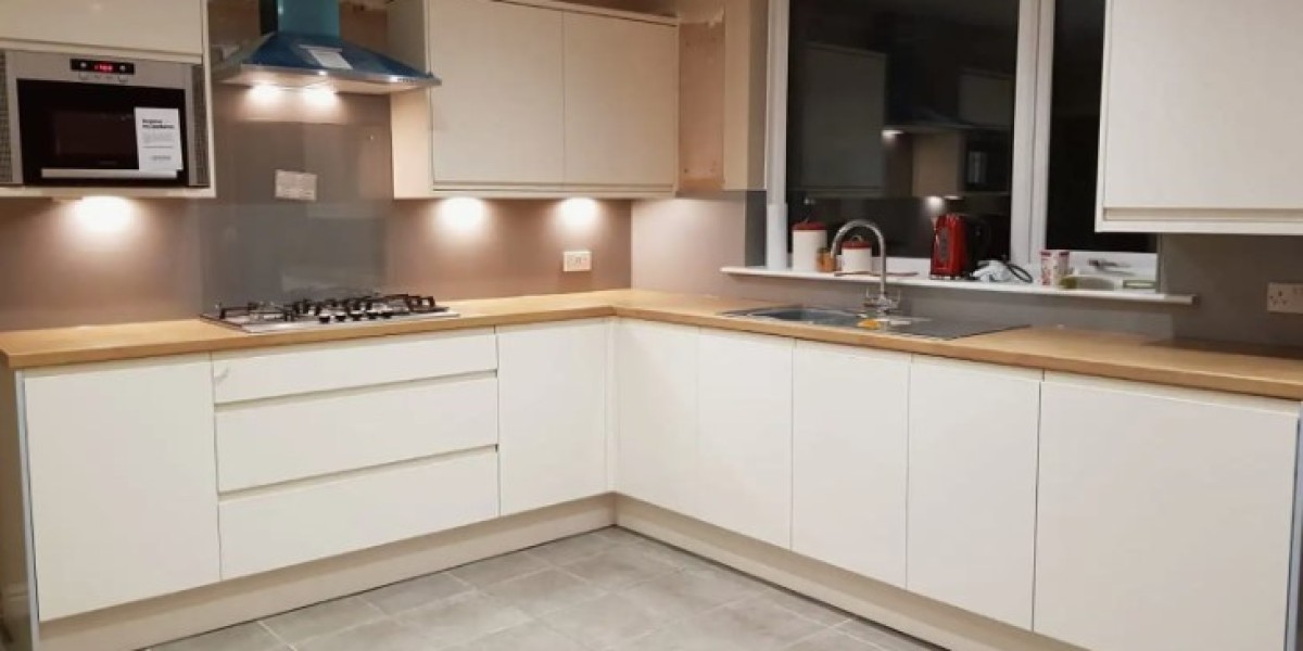 Kitchen Fitters in Huddersfield – Crafting Your Dream Kitchen